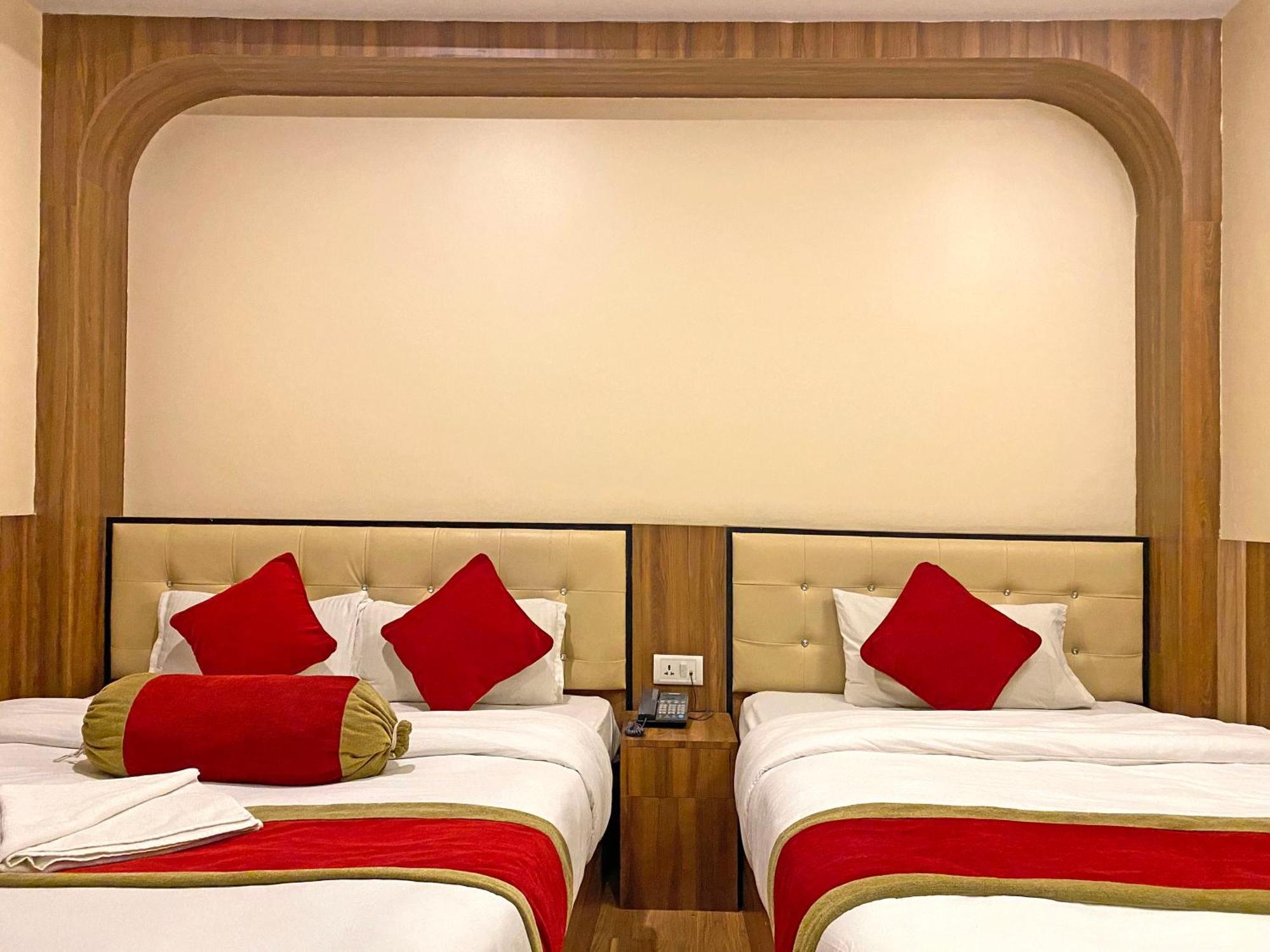 Hotel Airport Holiday 加德满都 外观 照片
