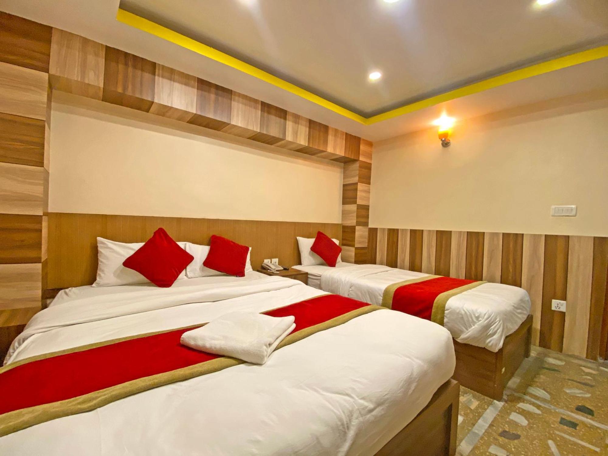 Hotel Airport Holiday 加德满都 外观 照片