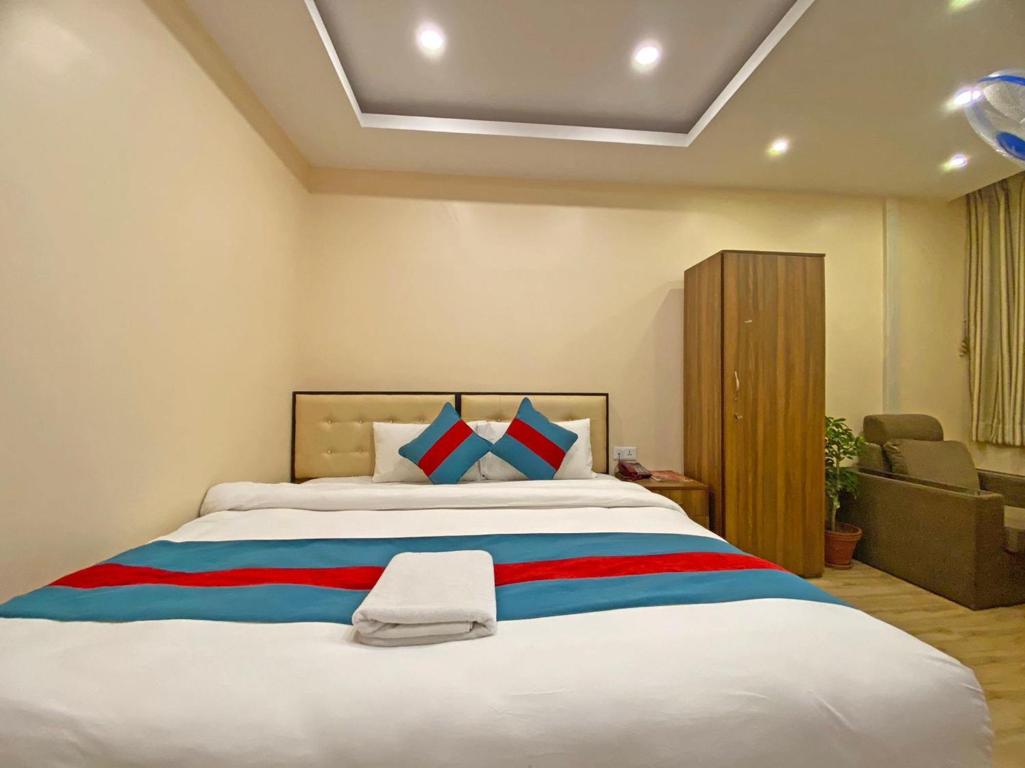 Hotel Airport Holiday 加德满都 外观 照片
